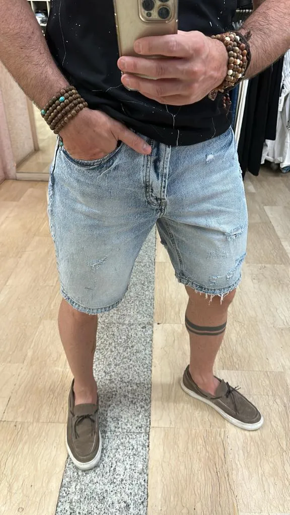 BERMUDA BERNA IN JEANS CON STRAPPI QUASI INVISIBILI COLOR BLU CHIARO ****